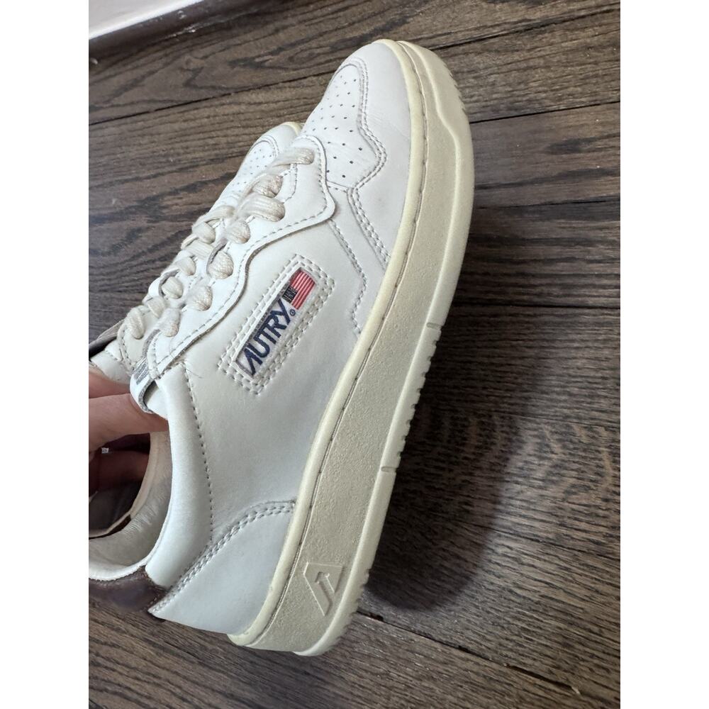 Autry Medalist Low Sneaker White Women's Sz 38 US Sz 8 $290 MSRP - Picture 4 of 16